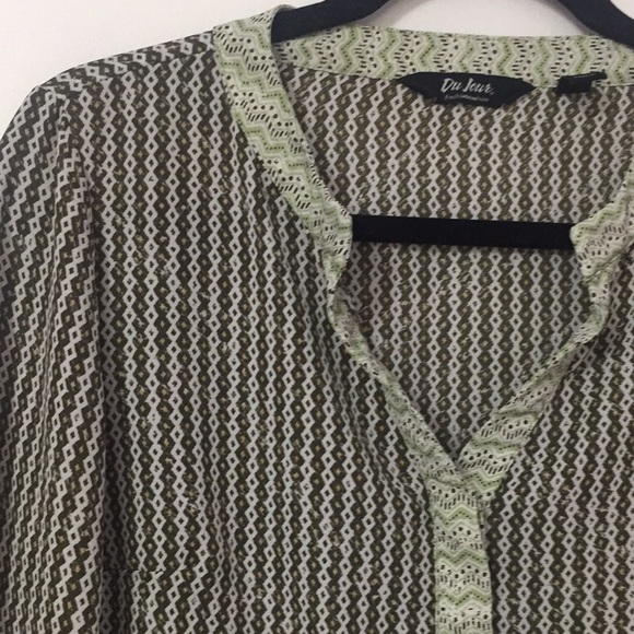 Du Jour Women’s Bell Sleeves Blouse - Picture 4 of 9